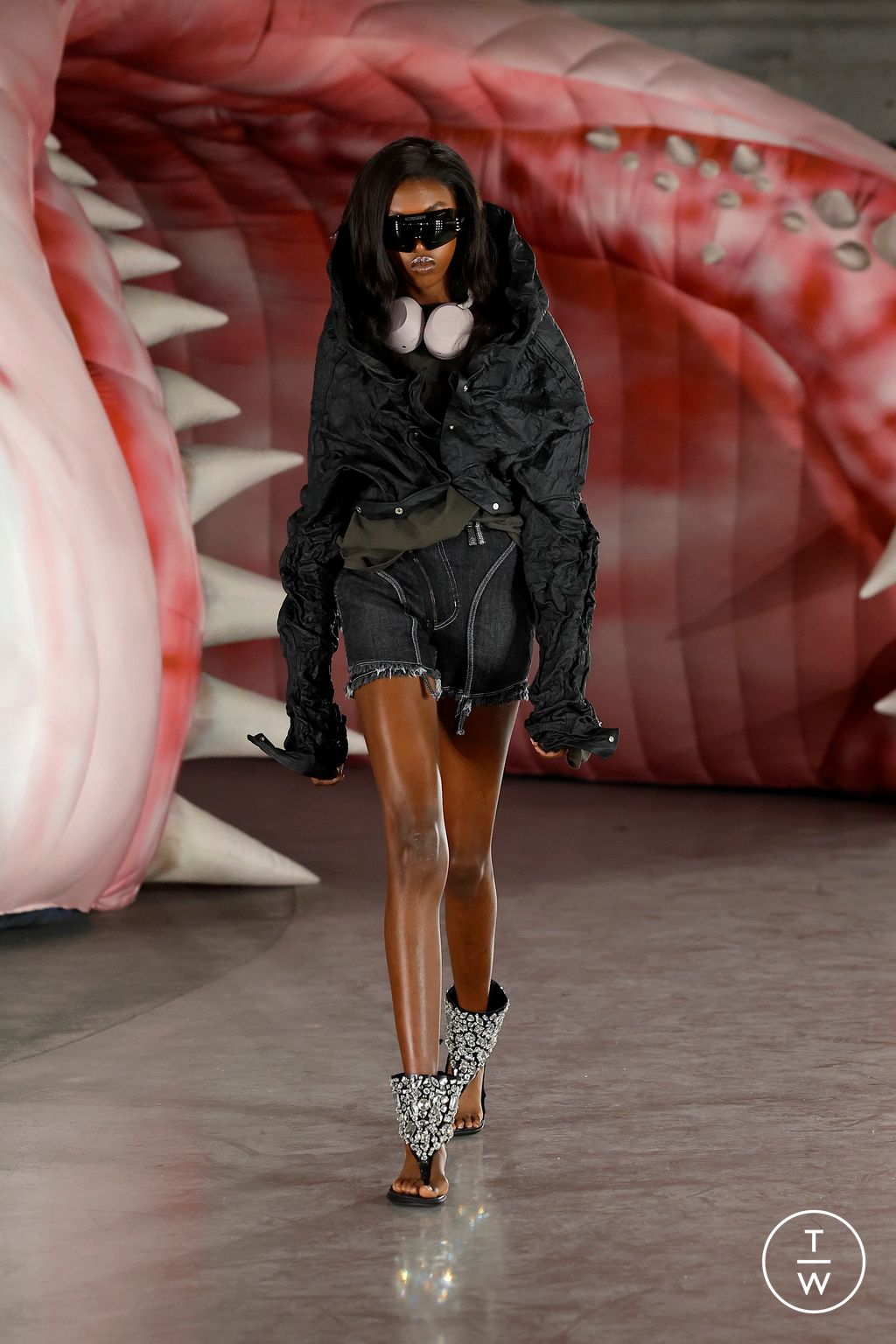 Fashion Week Paris Spring-Summer 2025 look 11 from the Ottolinger collection womenswear