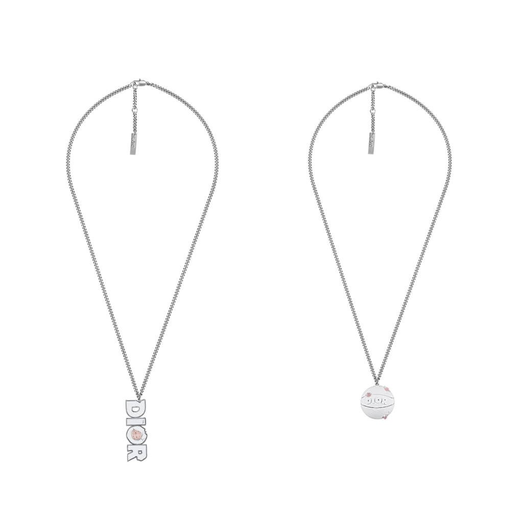 Fashion Week Paris Spring/Summer 2020 look 33 from the Dior Homme collection 男装配饰