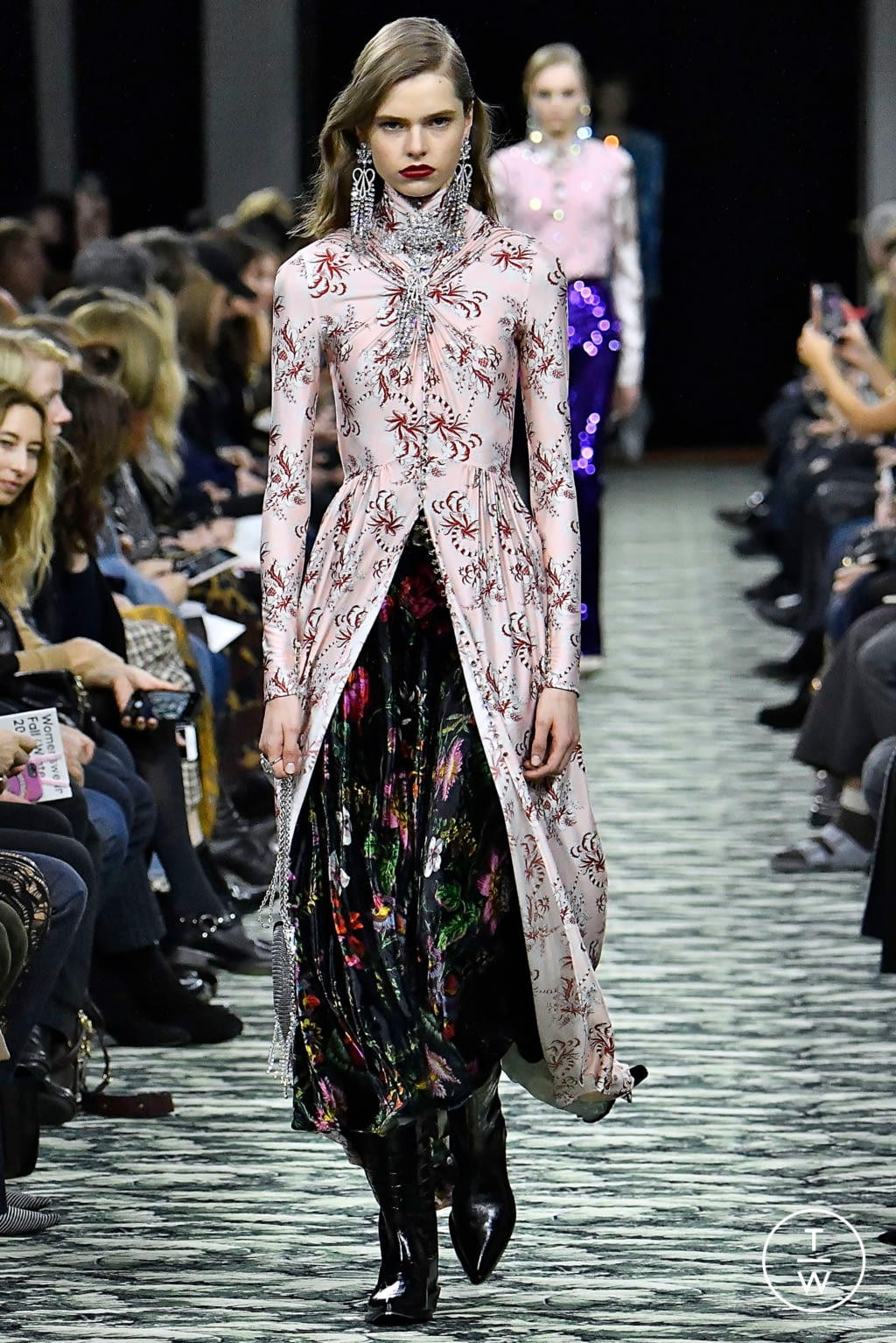Fashion Week Paris Fall/Winter 2019 look 1 from the Paco Rabanne collection womenswear