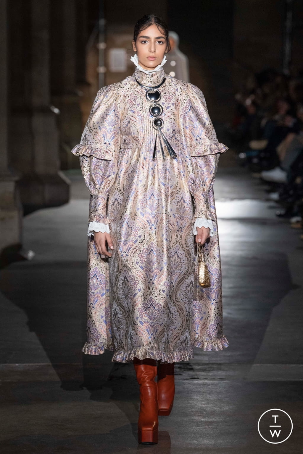Fashion Week Paris Fall/Winter 2020 look 5 from the Paco Rabanne collection womenswear