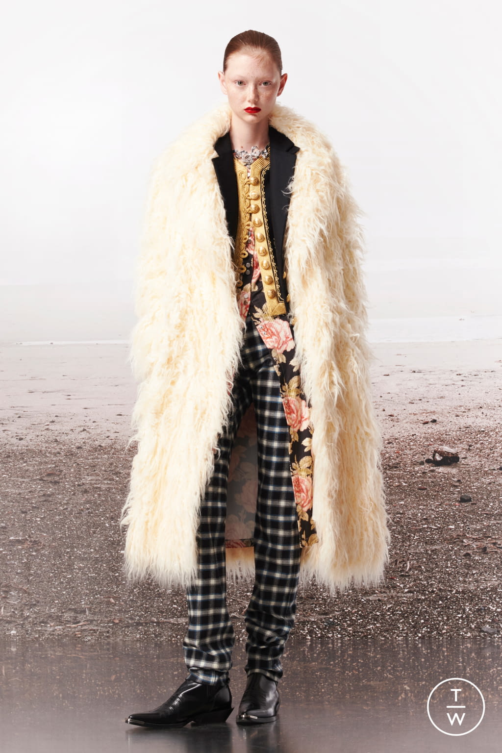 Fashion Week Paris Pre-Fall 2019 look 14 from the Rabanne collection 女装