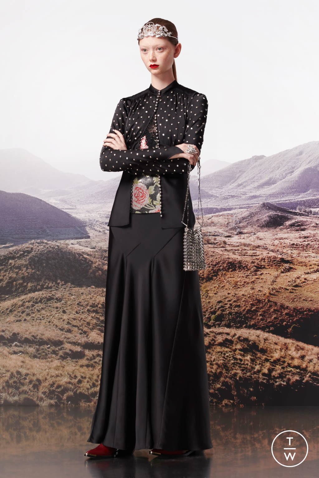 Fashion Week Paris Pre-Fall 2019 look 23 from the Rabanne collection womenswear