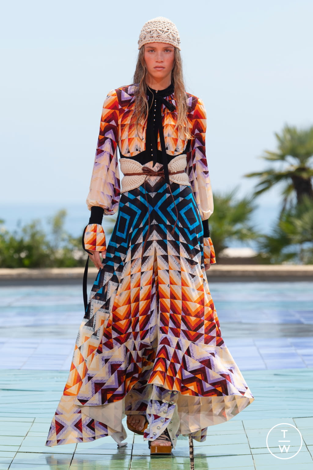 Fashion Week Paris Spring/Summer 2022 look 12 from the Rabanne collection 女装