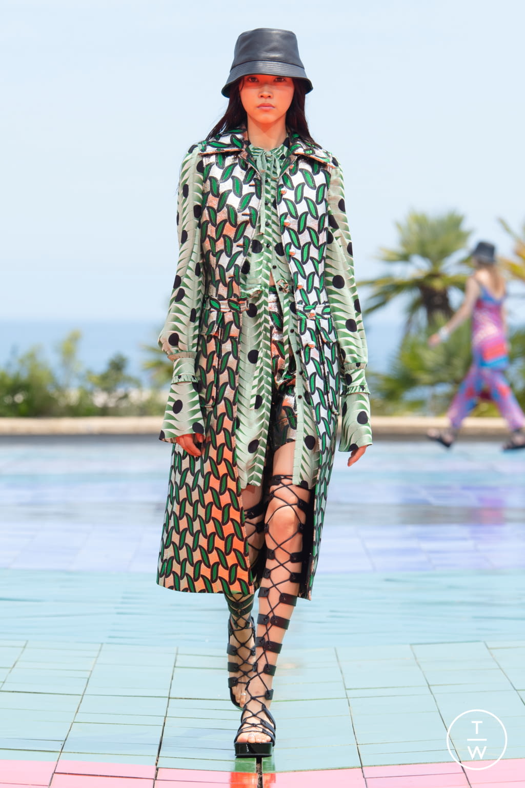 Fashion Week Paris Spring/Summer 2022 look 31 from the Rabanne collection 女装