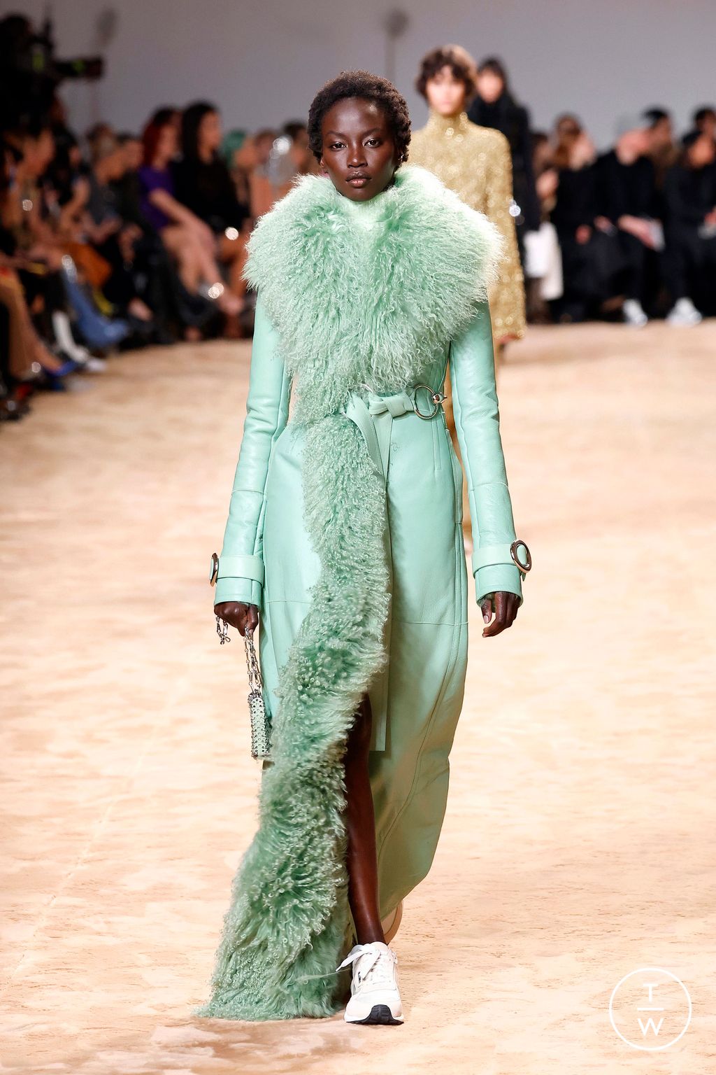 Fashion Week Paris Fall/Winter 2023 look 3 from the Rabanne collection womenswear