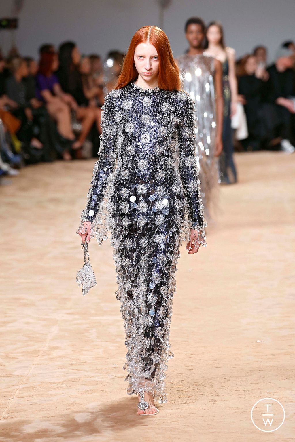Fashion Week Paris Fall/Winter 2023 look 29 from the Rabanne collection 女装