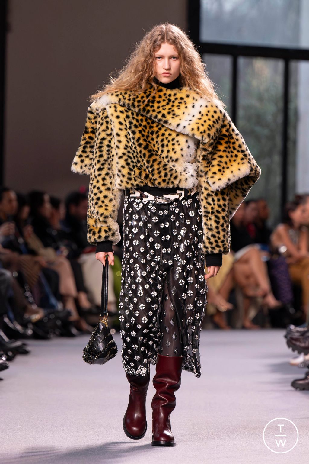 Fashion Week Paris Fall/Winter 2024 look 8 de la collection Rabanne womenswear
