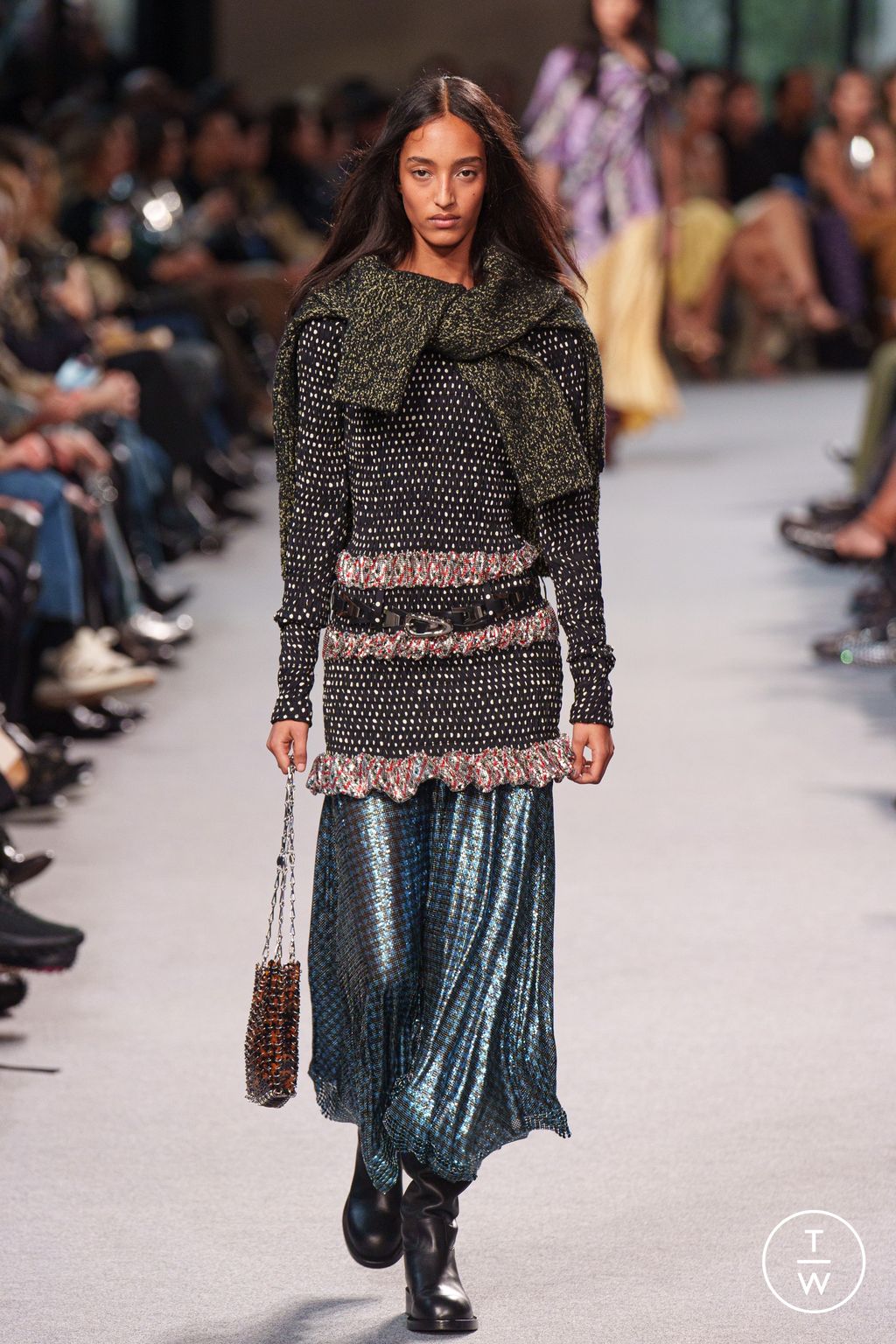 Fashion Week Paris Fall/Winter 2024 look 32 de la collection Rabanne womenswear