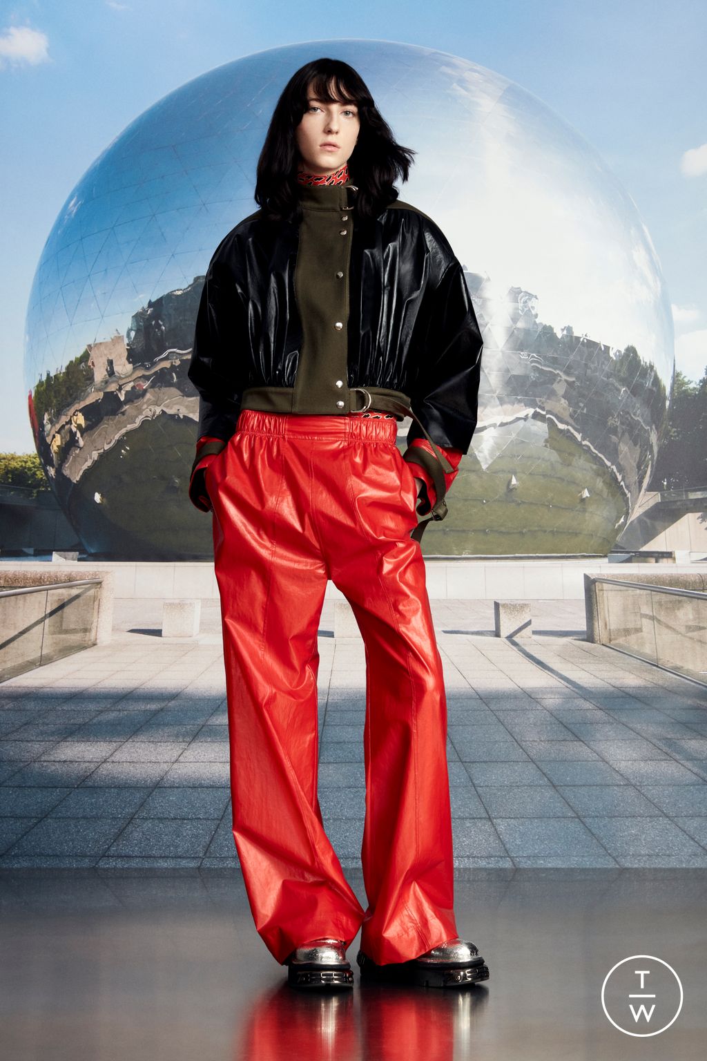 Fashion Week Paris Pre-Fall 2023 look 9 from the Rabanne collection womenswear