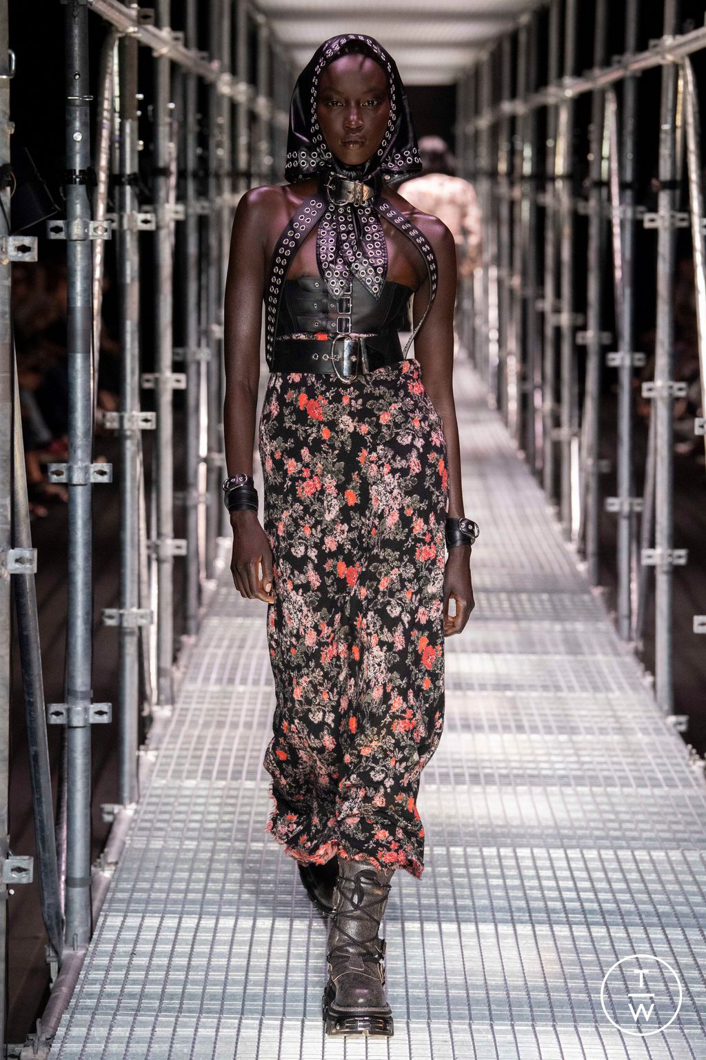 Fashion Week Paris Spring/Summer 2023 look 16 from the Paco Rabanne collection womenswear