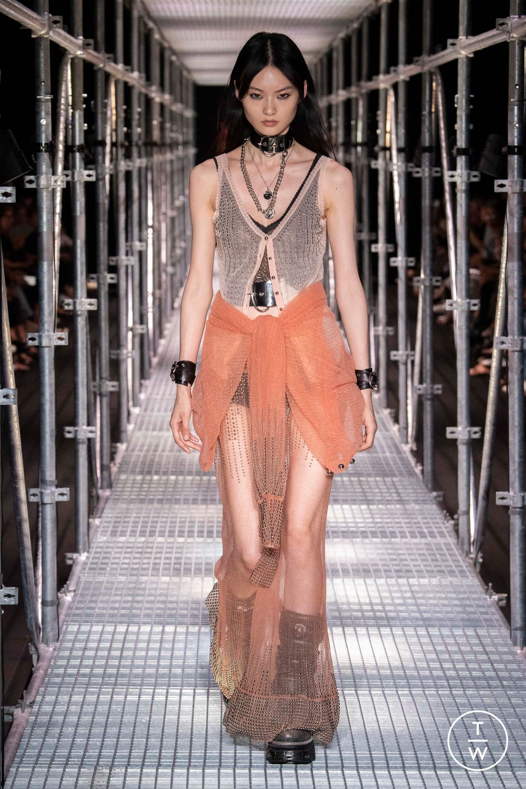 Fashion Week Paris Spring/Summer 2023 look 26 from the Paco Rabanne collection womenswear