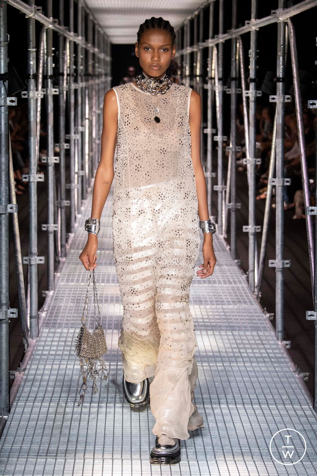 Fashion Week Paris Spring/Summer 2023 look 31 from the Paco Rabanne collection womenswear