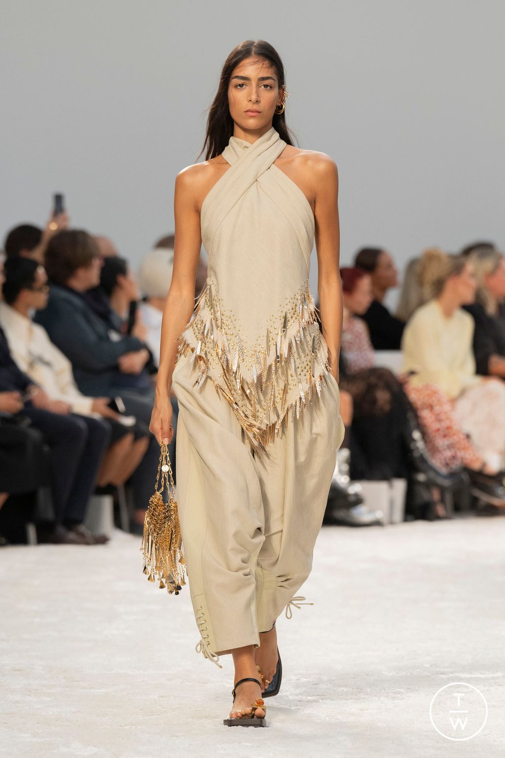 Fashion Week Paris Spring/Summer 2024 look 7 from the Rabanne collection womenswear
