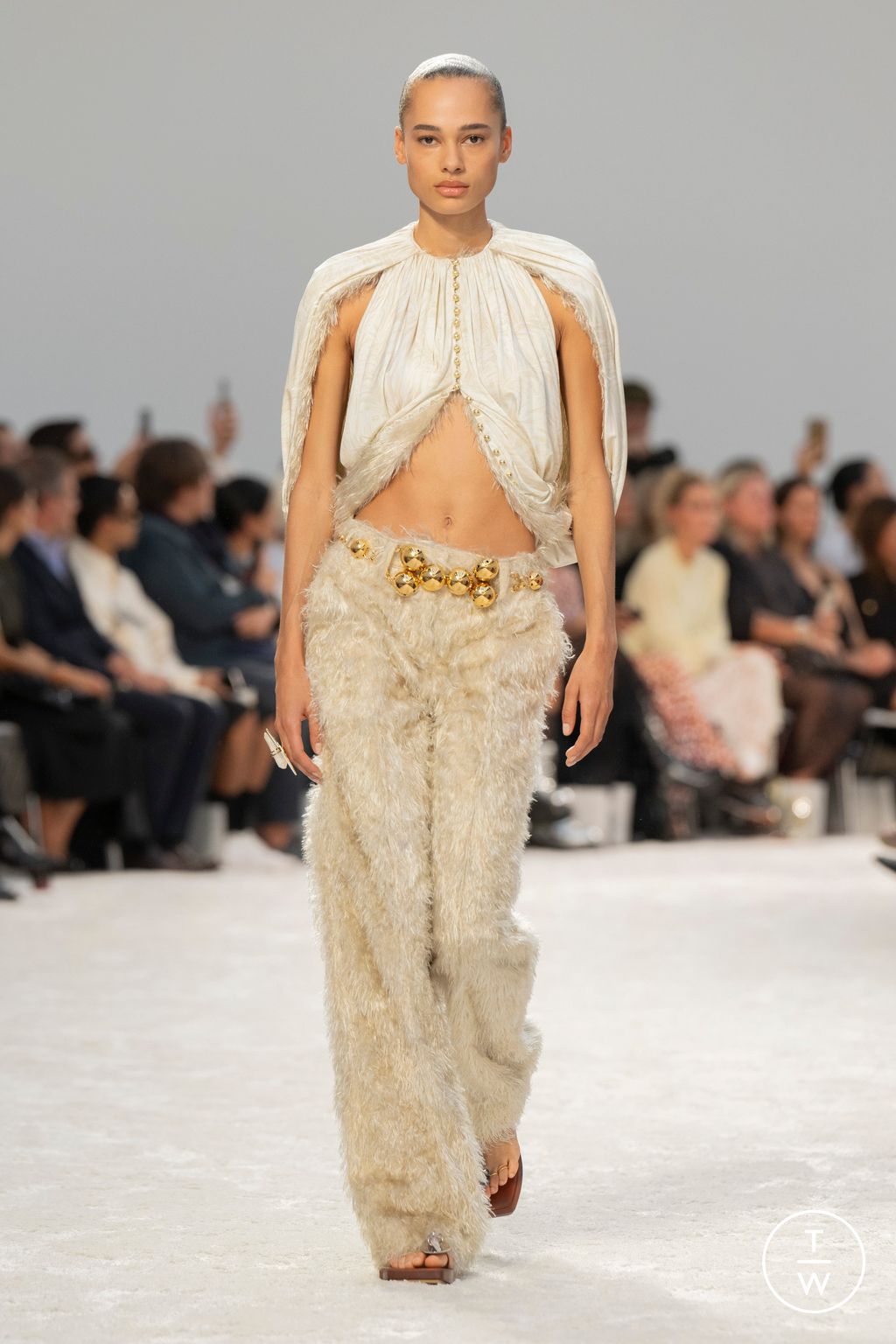 Fashion Week Paris Spring/Summer 2024 look 9 from the Rabanne collection womenswear
