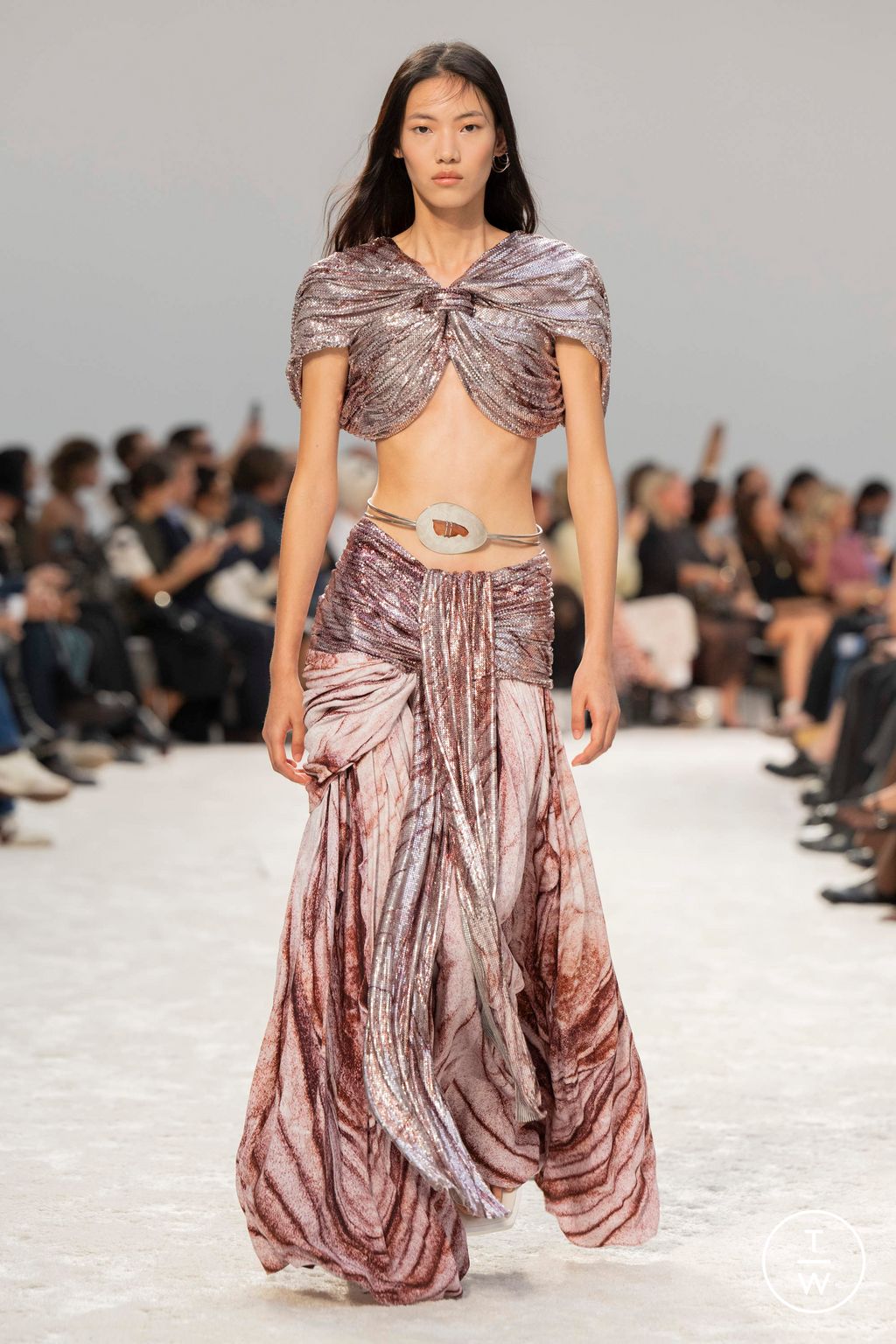 Fashion Week Paris Spring/Summer 2024 look 33 from the Rabanne collection womenswear