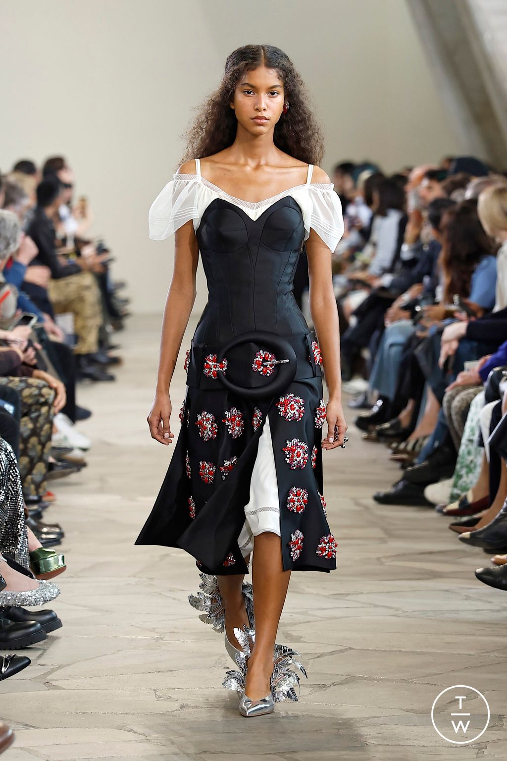 Fashion Week Paris Spring/Summer 2026 look 34 from the Rabanne collection womenswear