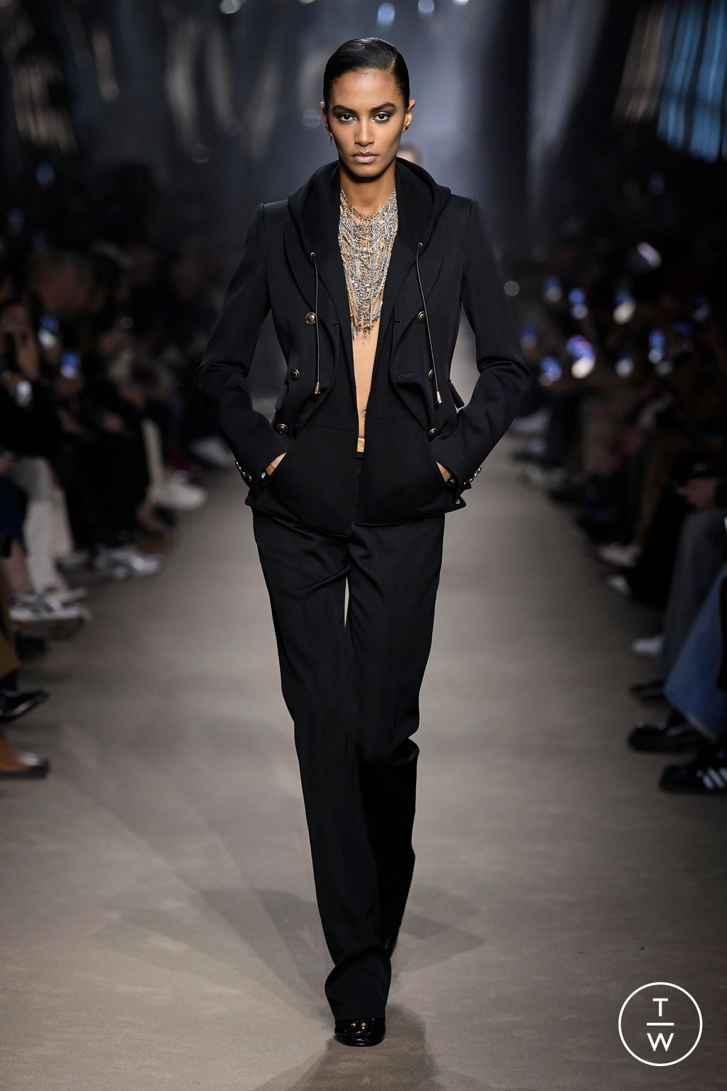 Fashion Week Paris Fall/Winter 2023 look 1 de la collection Palm Angels womenswear