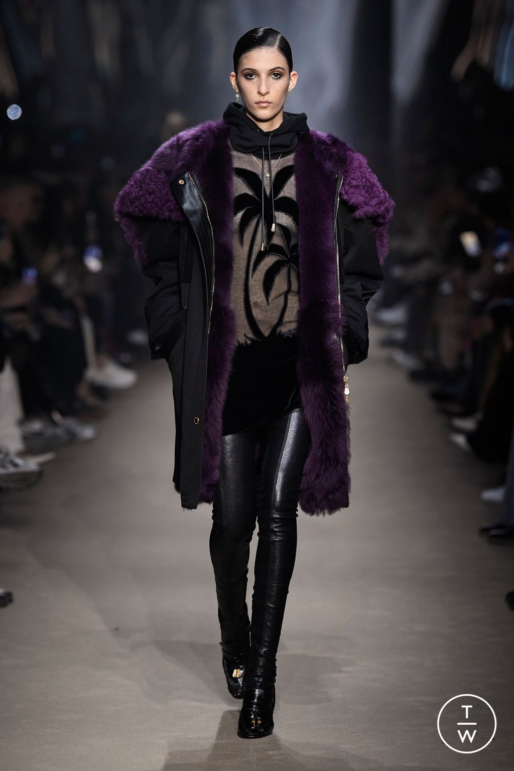 Fashion Week Paris Fall/Winter 2023 look 16 de la collection Palm Angels womenswear