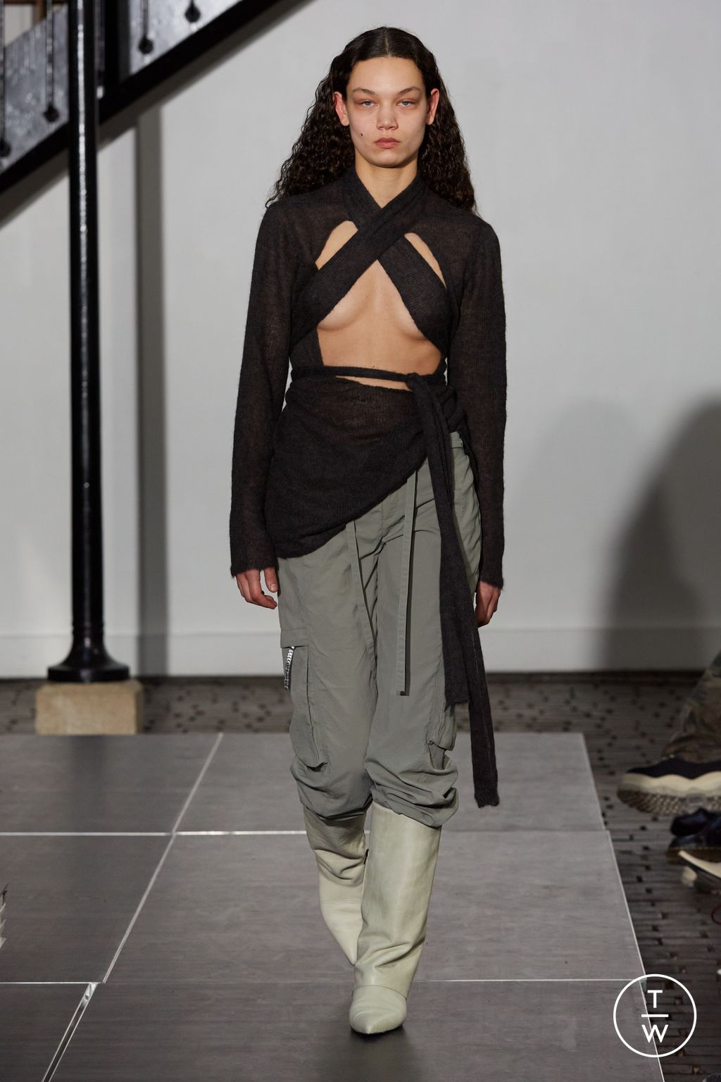 Fashion Week Paris Fall/Winter 2023 look 2 de la collection Paloma Wool womenswear