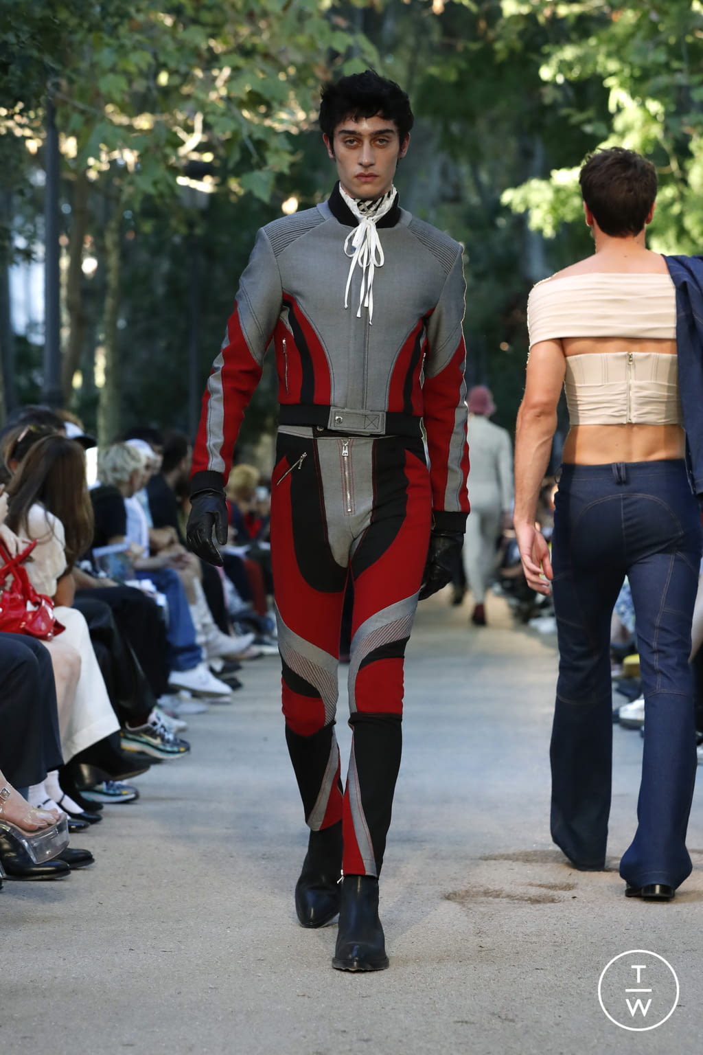 Fashion Week Paris Spring/Summer 2022 look 15 from the Palomo Spain collection menswear