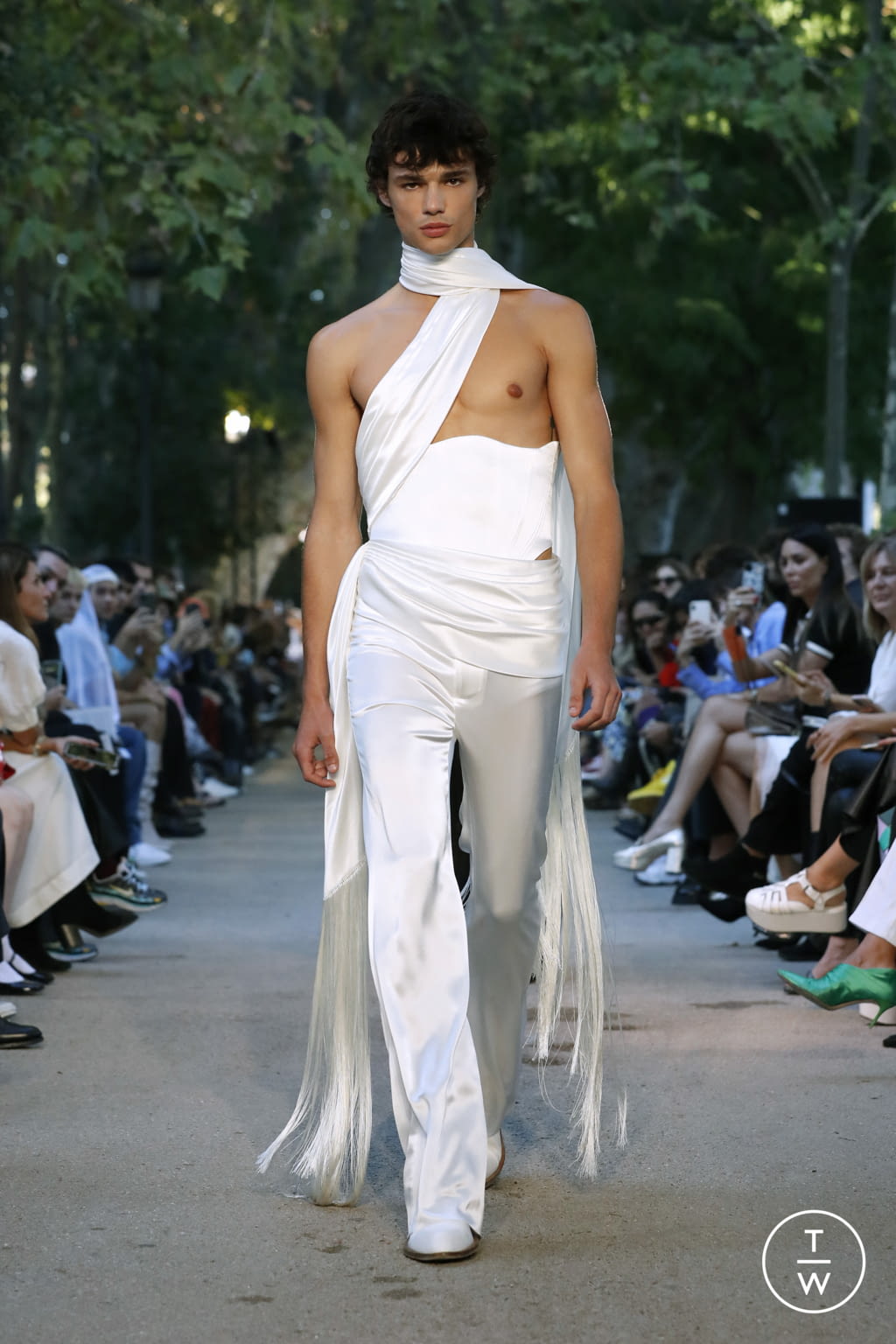 Fashion Week Paris Spring/Summer 2022 look 51 from the Palomo Spain collection 男装