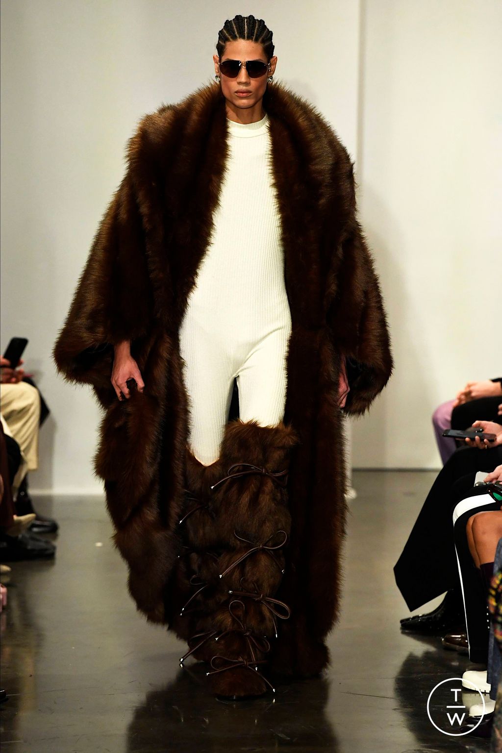 Fashion Week New York Fall/Winter 2023 look 26 from the Palomo Spain collection womenswear