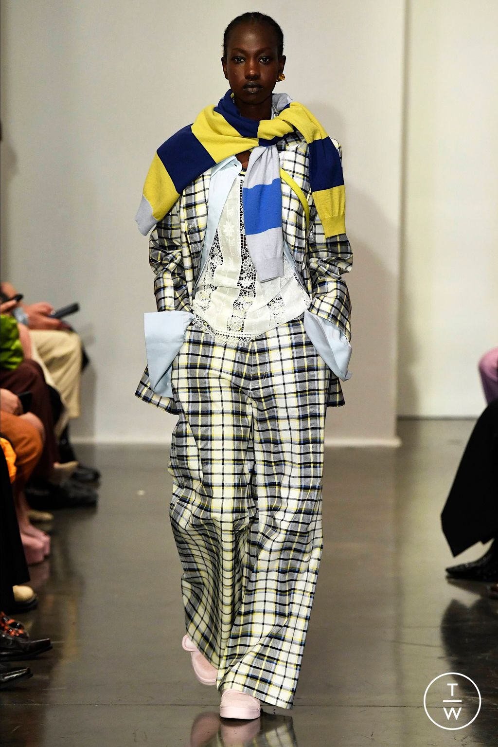 Fashion Week New York Fall/Winter 2023 look 28 from the Palomo Spain collection 女装