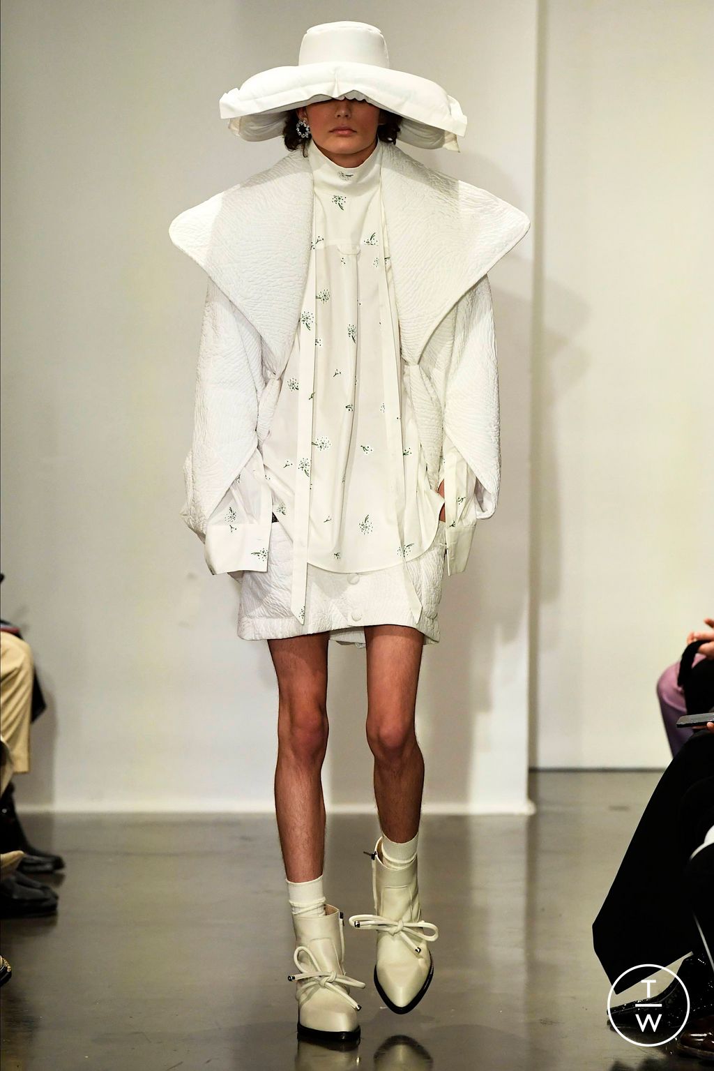 Fashion Week New York Fall/Winter 2023 look 38 from the Palomo Spain collection womenswear