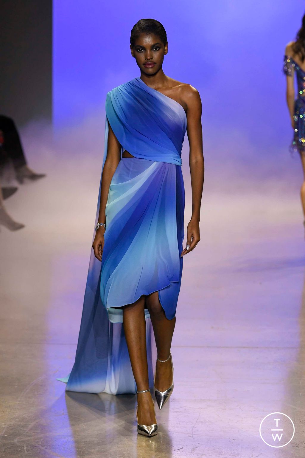 Fashion Week New York Fall/Winter 2023 look 2 de la collection Pamella Roland womenswear
