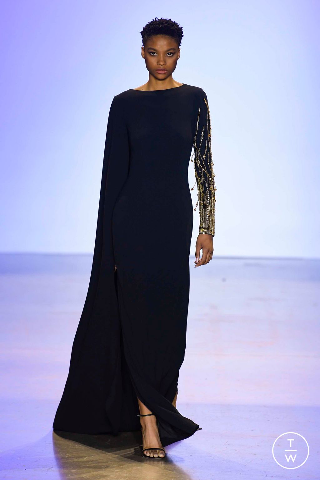 Fashion Week New York Fall/Winter 2023 look 16 de la collection Pamella Roland womenswear
