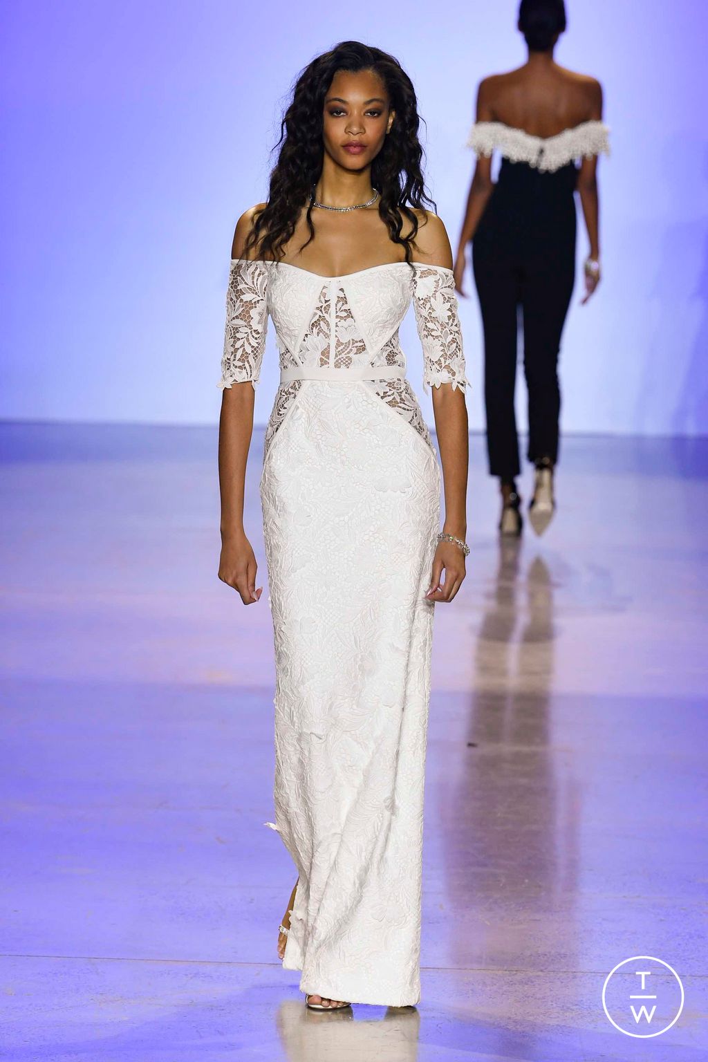 Fashion Week New York Fall/Winter 2023 look 22 de la collection Pamella Roland womenswear