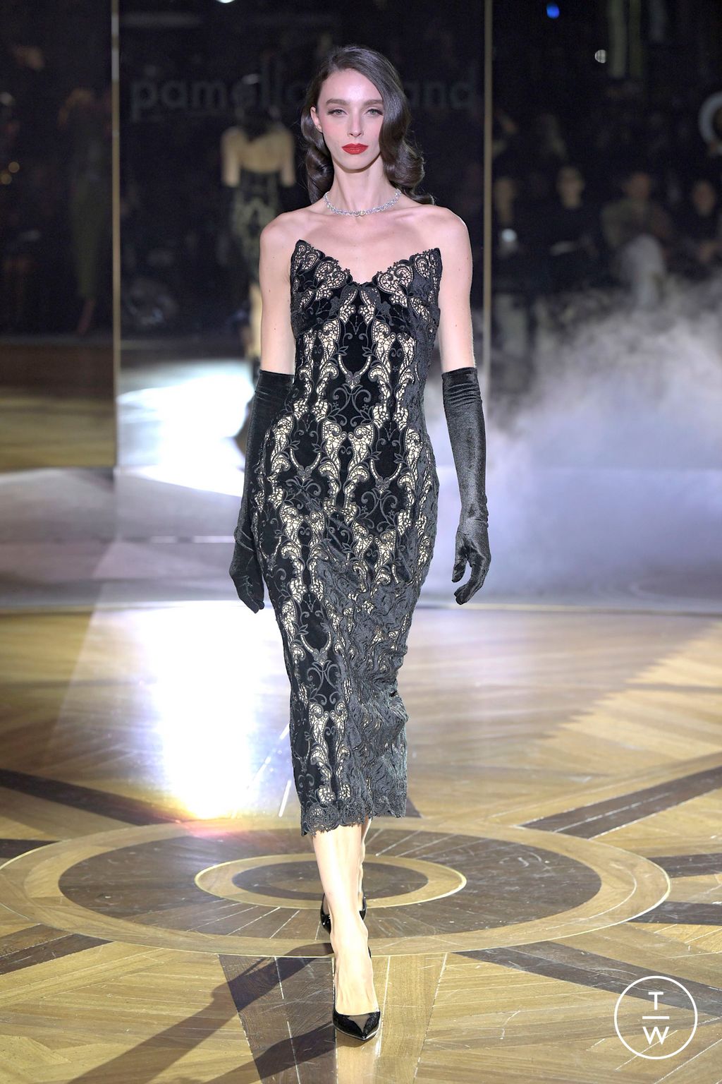 Fashion Week New York Fall/Winter 2025 look 4 from the Pamella Roland collection womenswear