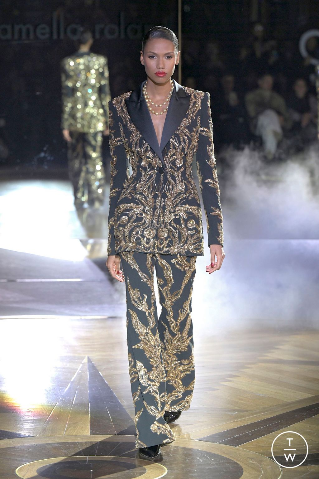 Fashion Week New York Fall/Winter 2025 look 24 from the Pamella Roland collection 女装