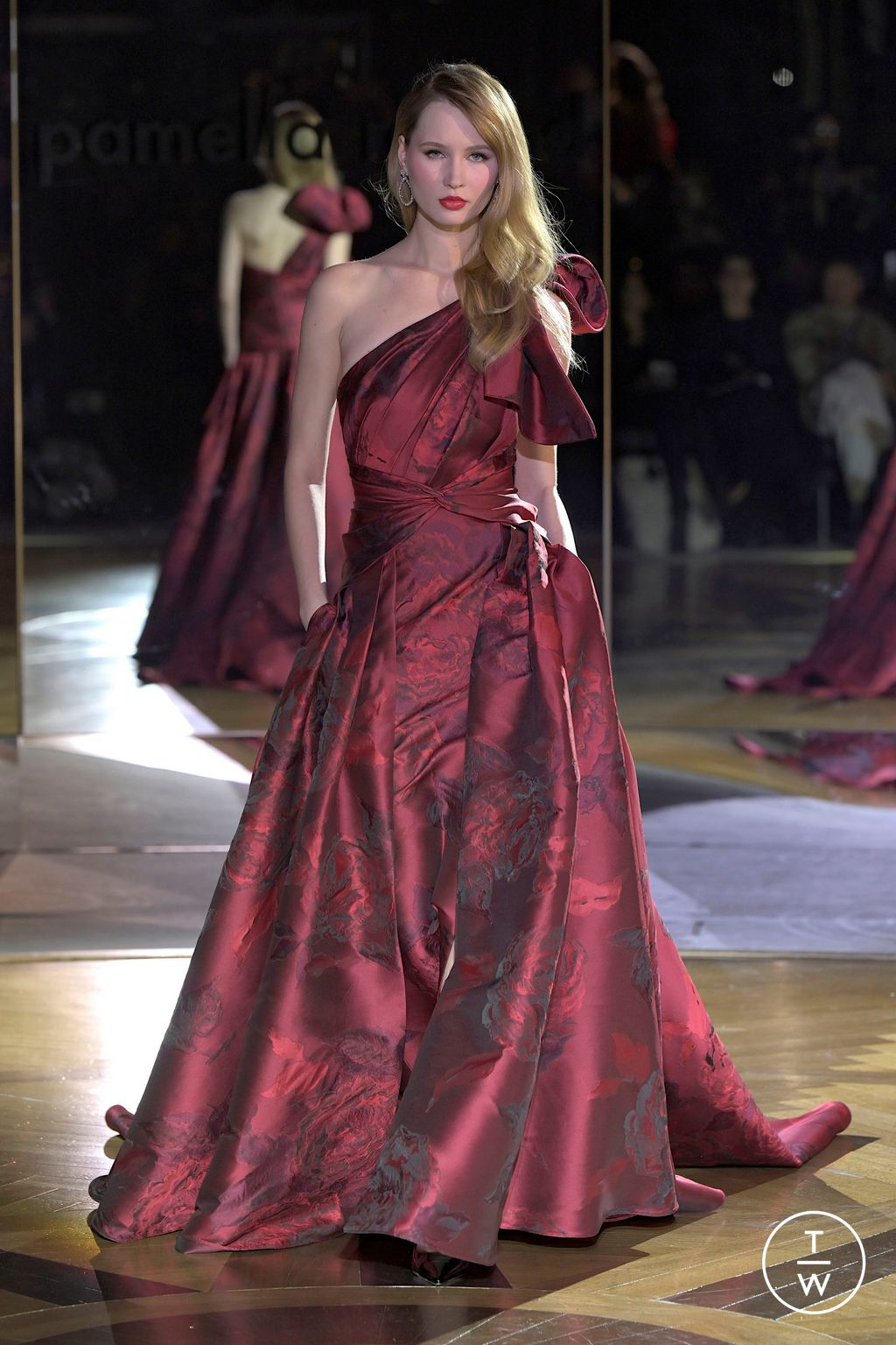 Fashion Week New York Fall/Winter 2025 look 39 from the Pamella Roland collection womenswear