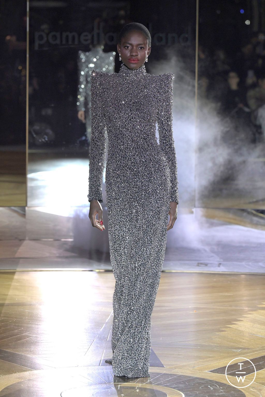 Fashion Week New York Fall/Winter 2025 look 41 de la collection Pamella Roland womenswear