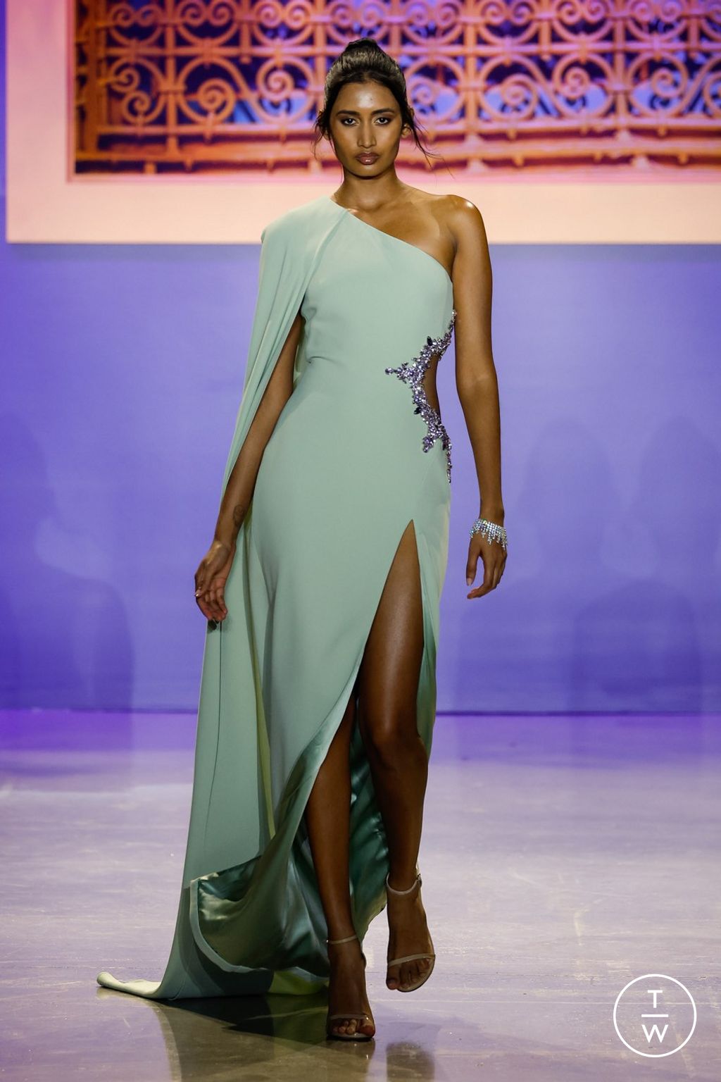 Fashion Week New York Spring/Summer 2024 look 1 from the Pamella Roland collection womenswear