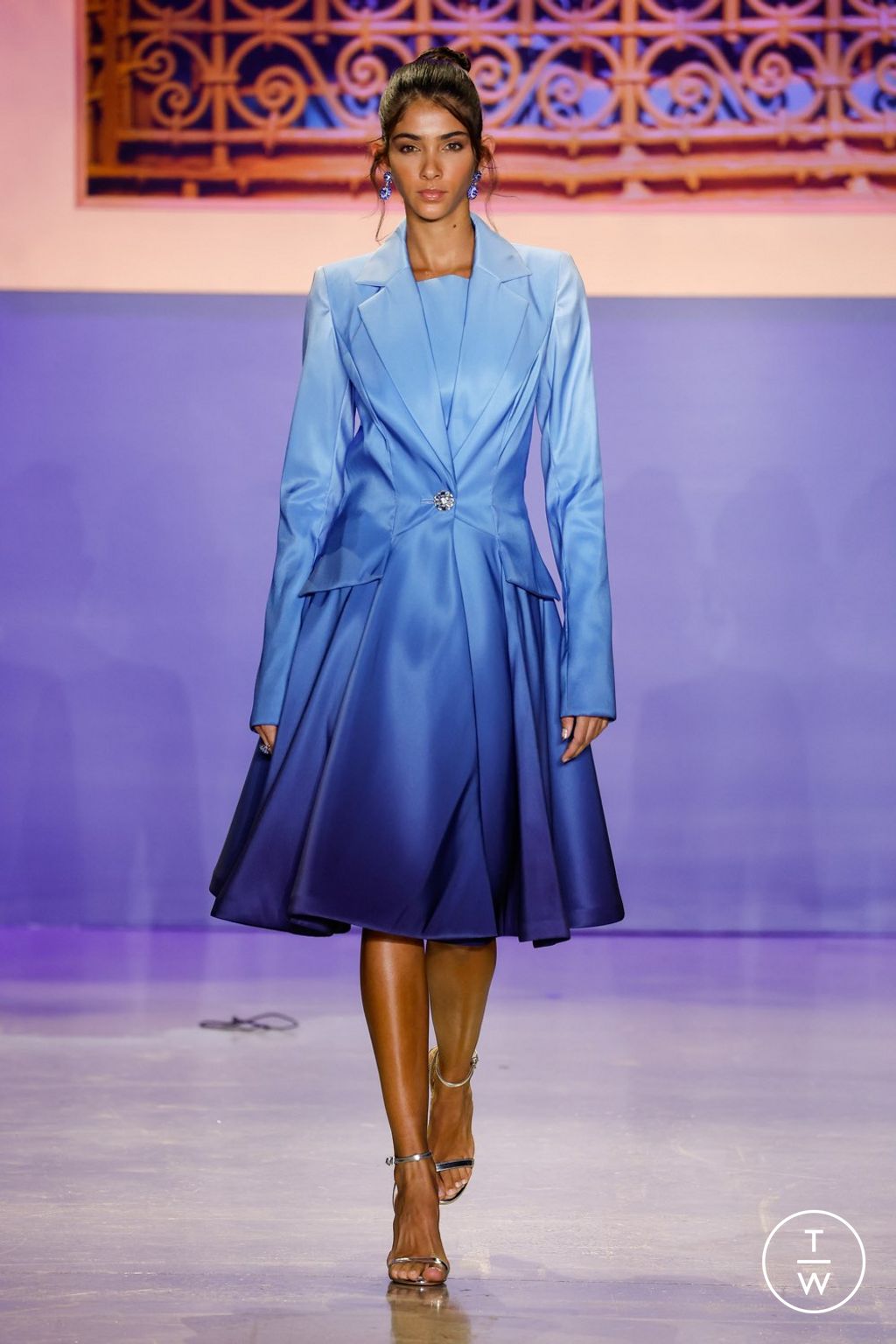 Fashion Week New York Spring/Summer 2024 look 20 from the Pamella Roland collection 女装