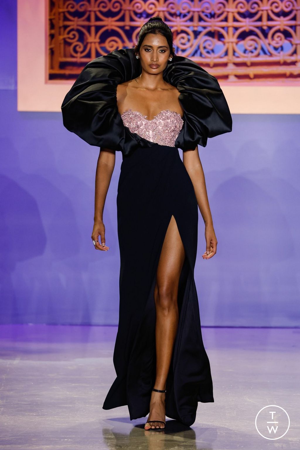 Fashion Week New York Spring/Summer 2024 look 38 from the Pamella Roland collection womenswear