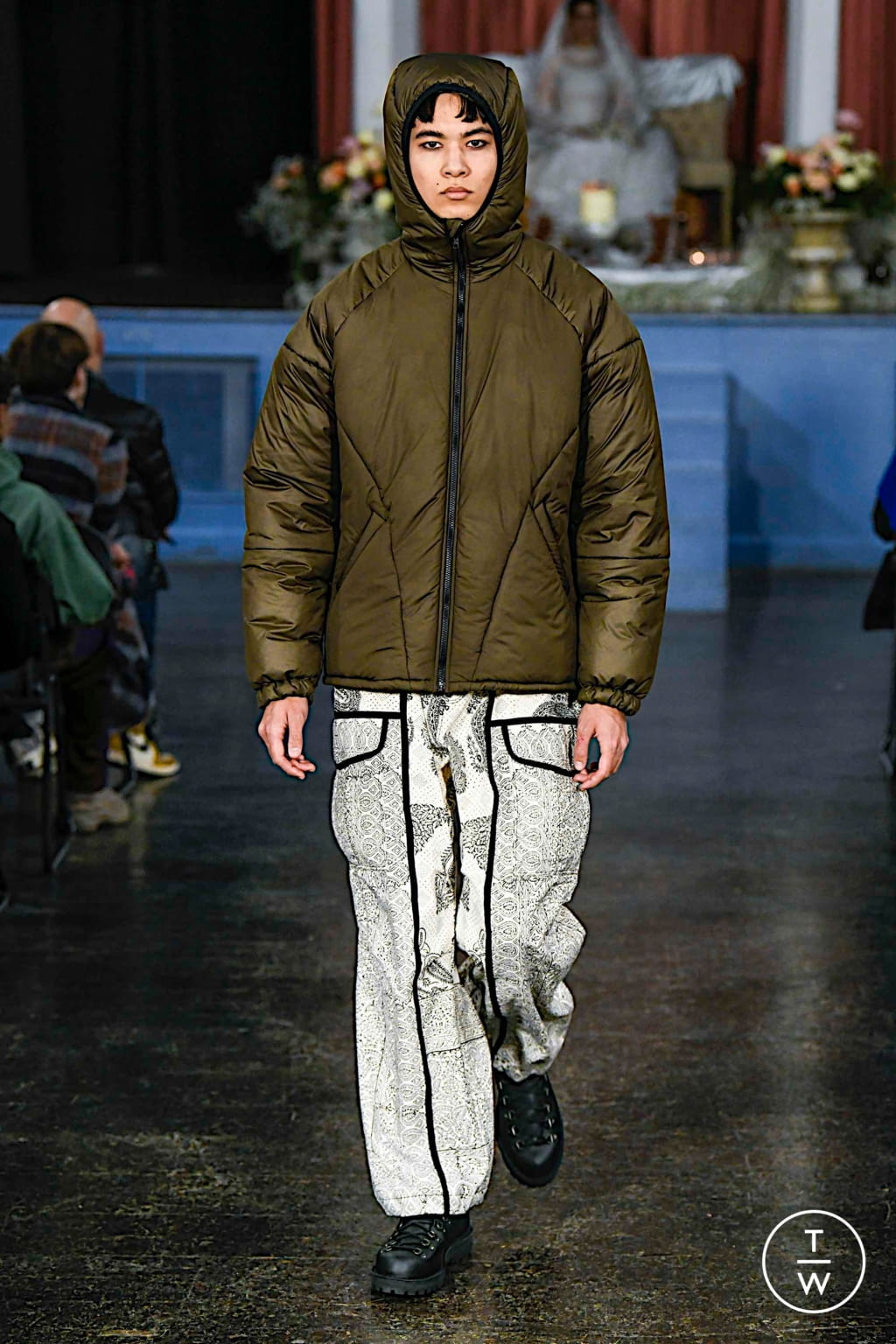 Fashion Week London Fall/Winter 2020 look 17 from the Paria Farzaneh collection menswear