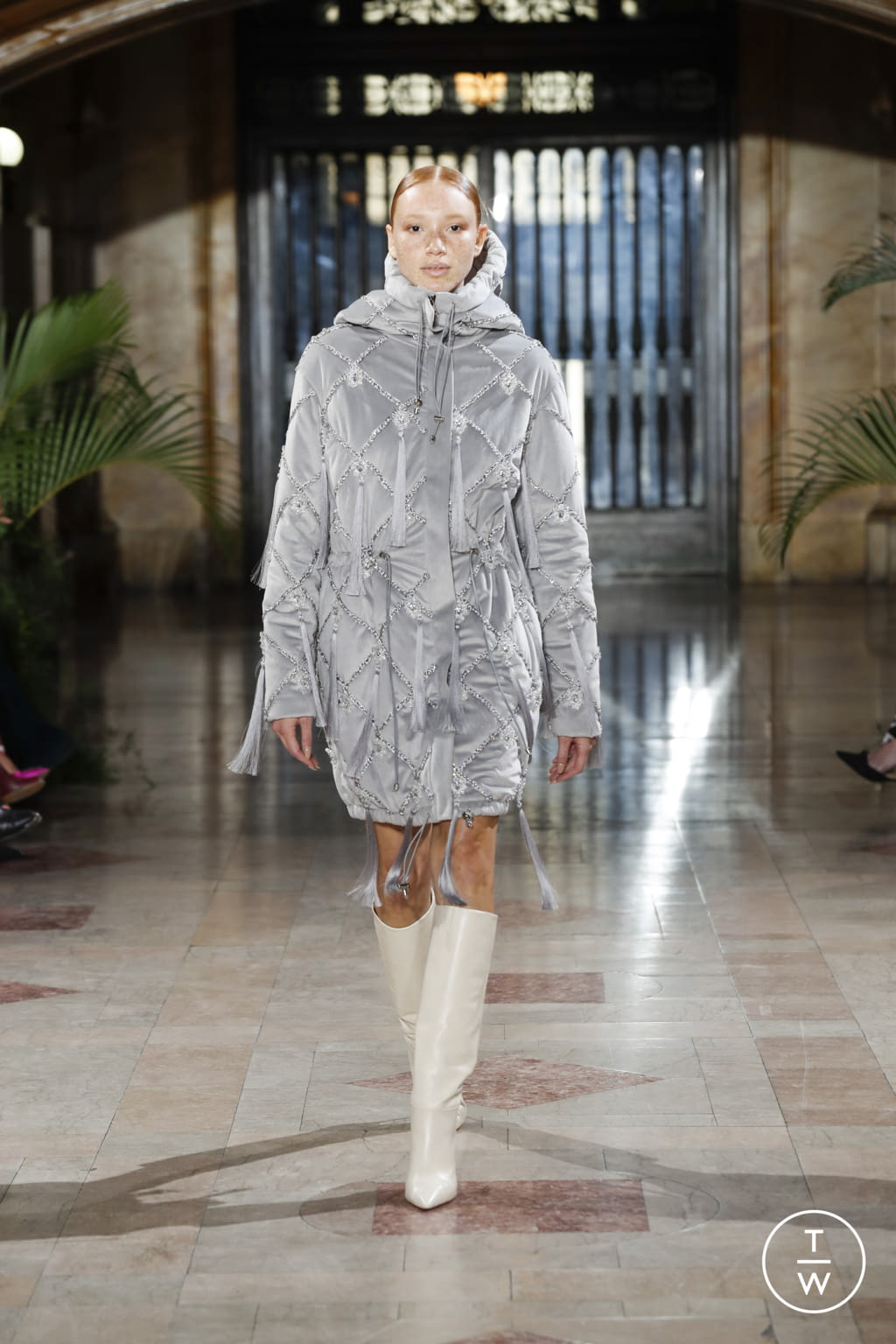Fashion Week New York Fall/Winter 2022 look 13 from the Patbo collection 女装