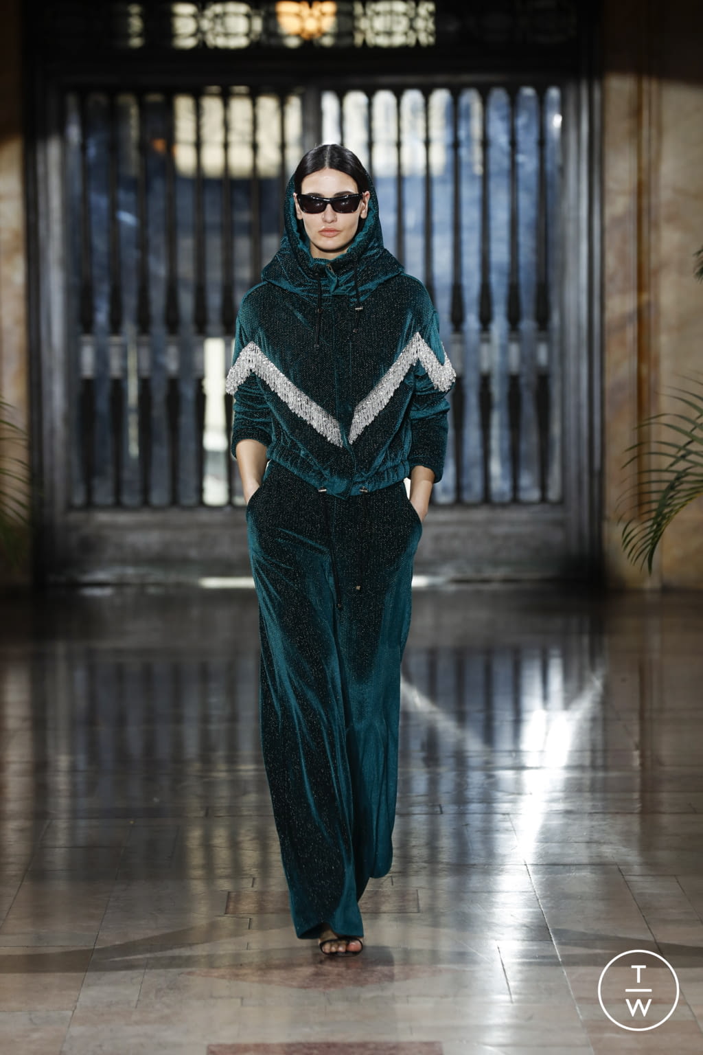 Fashion Week New York Fall/Winter 2022 look 26 from the Patbo collection 女装