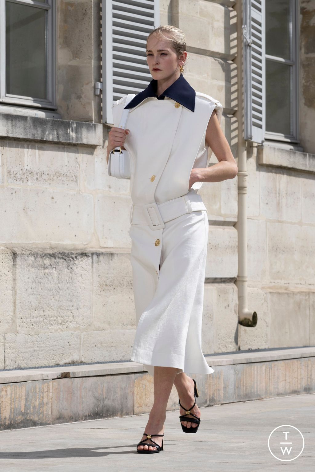 Fashion Week Paris Spring-Summer 2025 look 1 from the Patou collection 女装