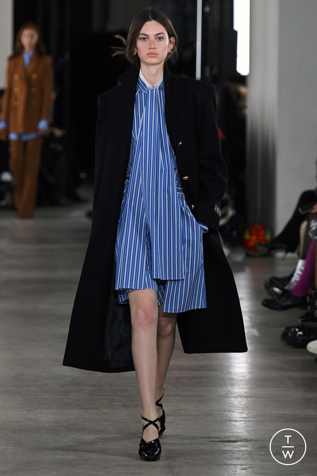 Fashion Week Paris Fall/Winter 2024 look 19 from the Patou collection womenswear