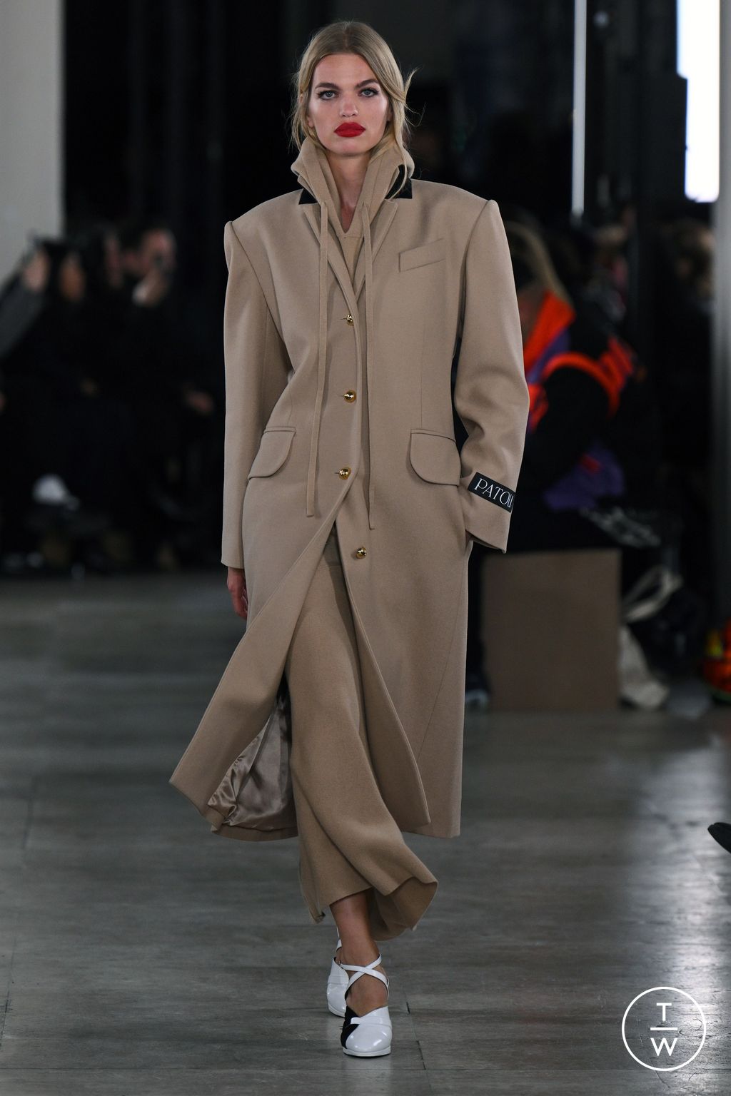 Fashion Week Paris Fall/Winter 2024 look 28 from the Patou collection 女装