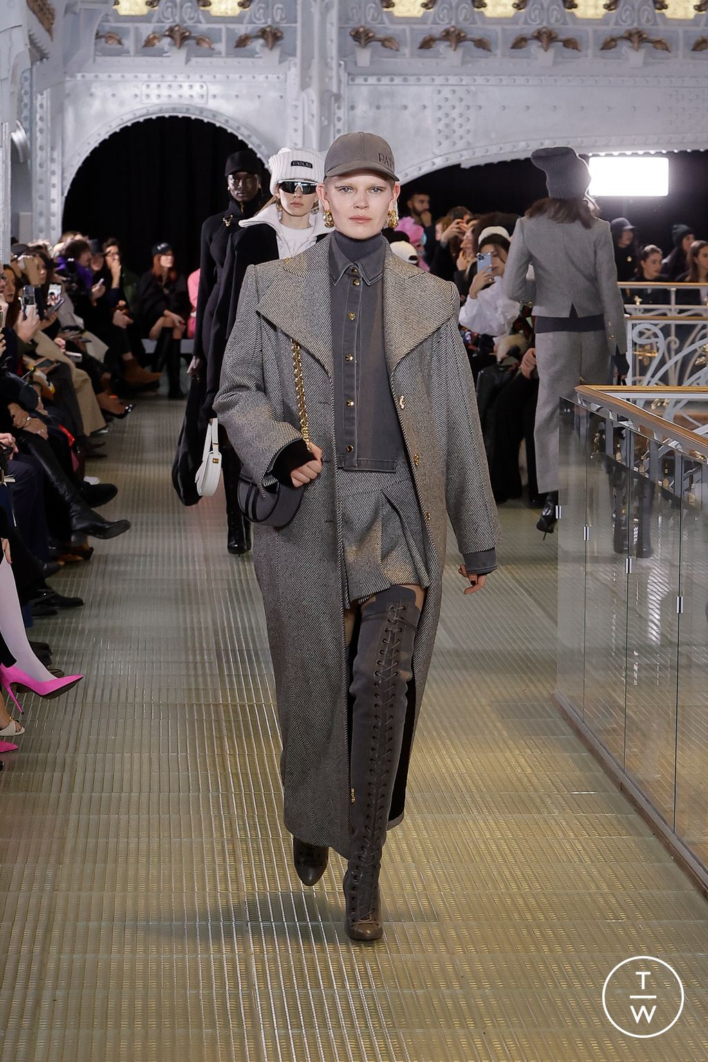 Fashion Week Paris Fall/Winter 2023 look 14 from the Patou collection womenswear