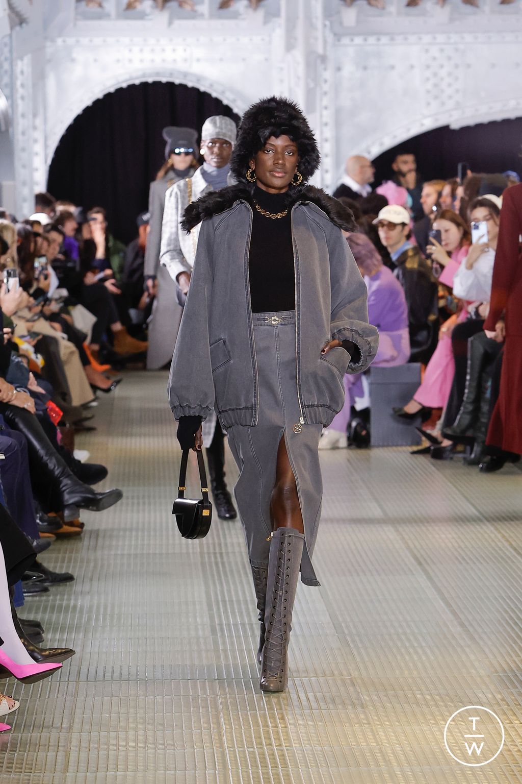 Fashion Week Paris Fall/Winter 2023 look 17 from the Patou collection womenswear