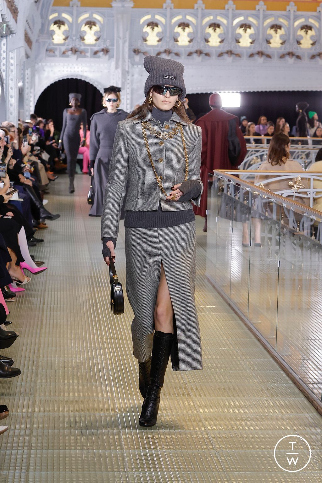 Fashion Week Paris Fall/Winter 2023 look 19 from the Patou collection womenswear