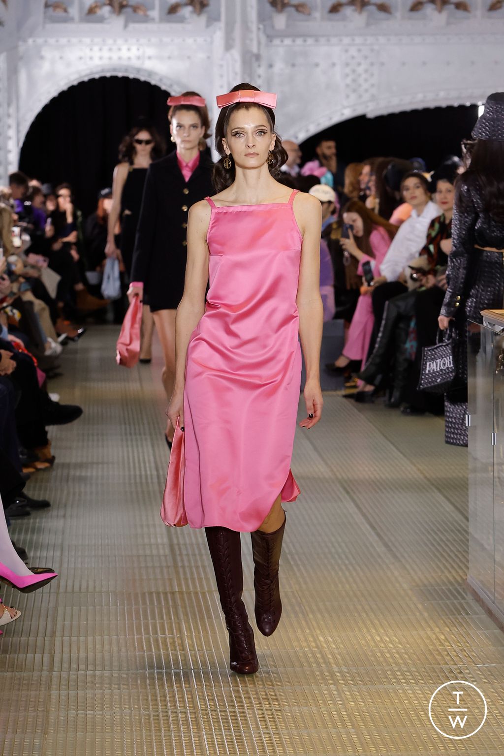 Fashion Week Paris Fall/Winter 2023 look 27 from the Patou collection 女装