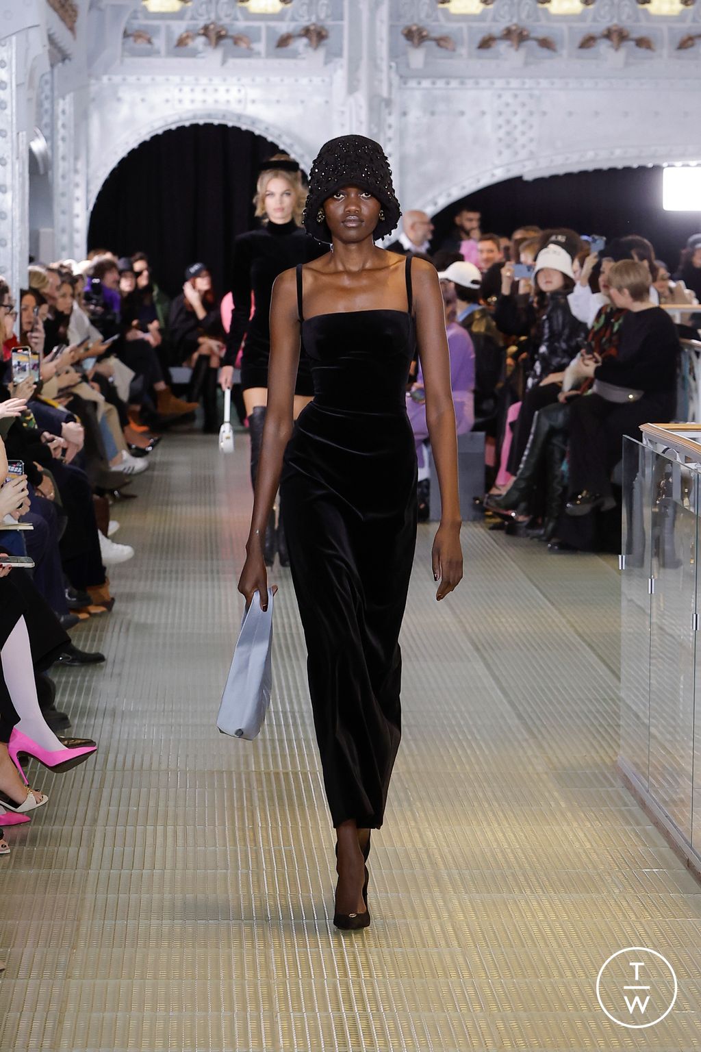 Fashion Week Paris Fall/Winter 2023 look 42 de la collection Patou womenswear