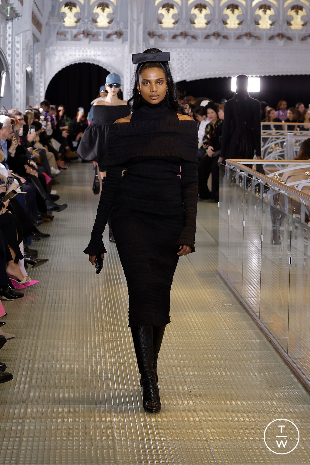 Fashion Week Paris Fall/Winter 2023 look 9 from the Patou collection womenswear